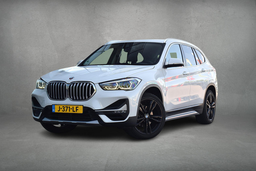 BMW X1 sDrive18i High Executive | Trekhaak | Half Leer | HUD | Climate