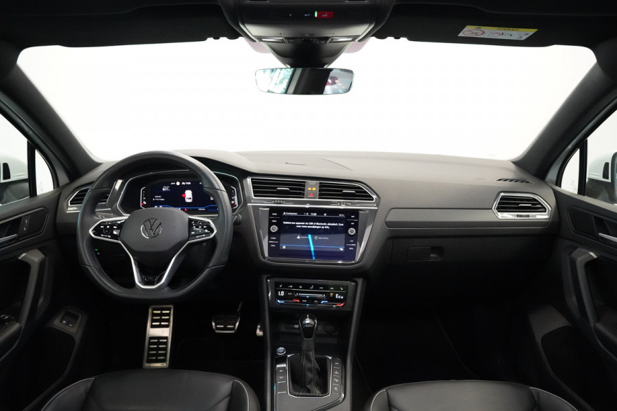 Volkswagen Tiguan 1.4 TSI eHybrid R-Line Business Panoramadak Leder ACC PDC Memory Stoelen 24 Maanden garantie* (Vraag naar de voorwaarden)