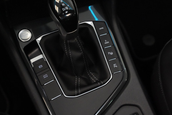 Volkswagen Tiguan 1.4 TSI eHybrid R-Line Business Panoramadak Leder ACC PDC Memory Stoelen 24 Maanden garantie* (Vraag naar de voorwaarden)