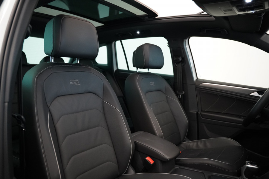 Volkswagen Tiguan 1.4 TSI eHybrid R-Line Business Panoramadak Leder ACC PDC Memory Stoelen 24 Maanden garantie* (Vraag naar de voorwaarden)