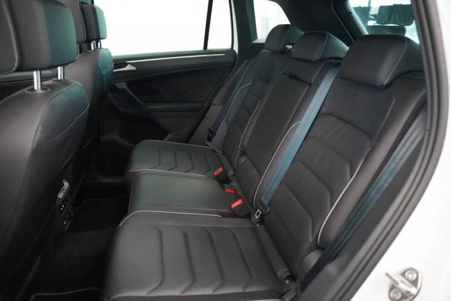 Volkswagen Tiguan 1.4 TSI eHybrid R-Line Business Panoramadak Leder ACC PDC Memory Stoelen 24 Maanden garantie* (Vraag naar de voorwaarden)