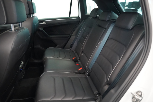 Volkswagen Tiguan 1.4 TSI eHybrid R-Line Business Panoramadak Leder ACC PDC Memory Stoelen 24 Maanden garantie* (Vraag naar de voorwaarden)
