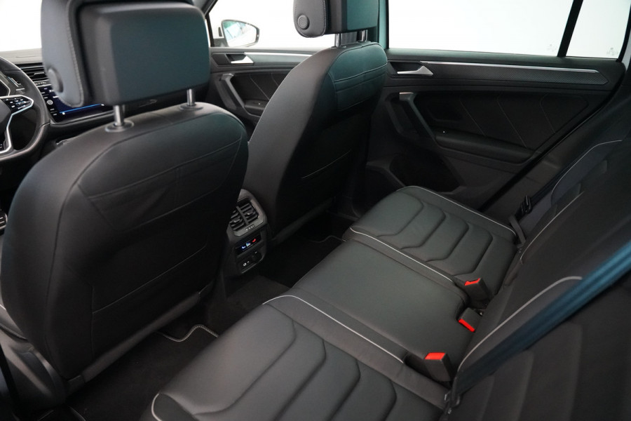 Volkswagen Tiguan 1.4 TSI eHybrid R-Line Business Panoramadak Leder ACC PDC Memory Stoelen 24 Maanden garantie* (Vraag naar de voorwaarden)