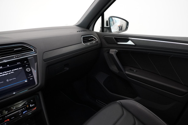 Volkswagen Tiguan 1.4 TSI eHybrid R-Line Business Panoramadak Leder ACC PDC Memory Stoelen 24 Maanden garantie* (Vraag naar de voorwaarden)
