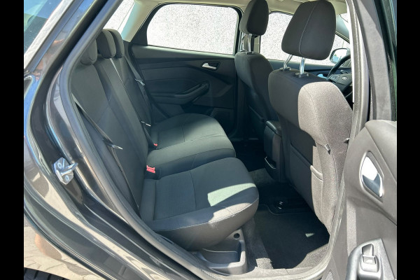 Ford FOCUS Wagon 1.0 Lease Edition | CARPLAY | TREKHAAK | NAVI | BLUETOOTH | CC | PDC | APK T/M 7-6-2027 | NW DISTRIBUTIE | TOPPER
