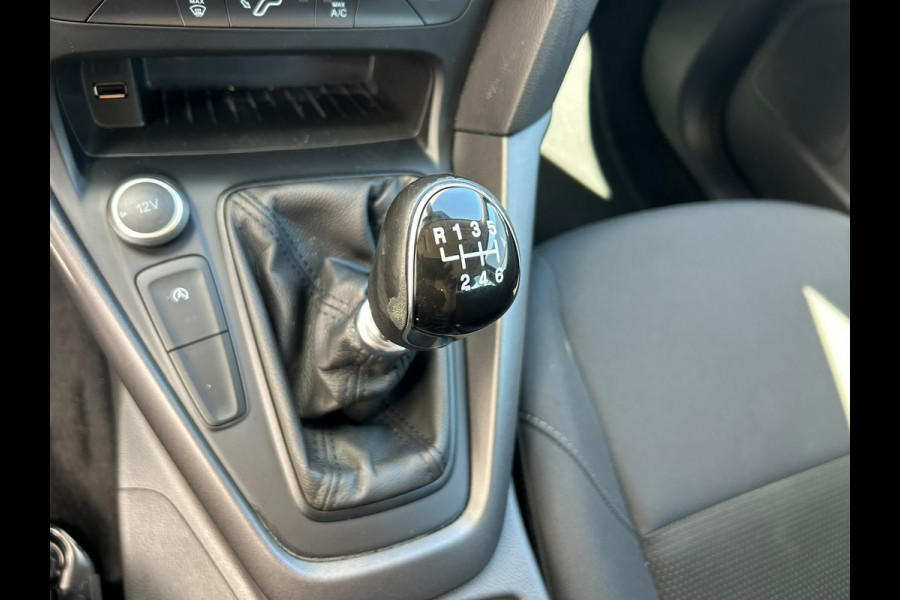 Ford FOCUS Wagon 1.0 Lease Edition | CARPLAY | TREKHAAK | NAVI | BLUETOOTH | CC | PDC | APK T/M 7-6-2027 | NW DISTRIBUTIE | TOPPER