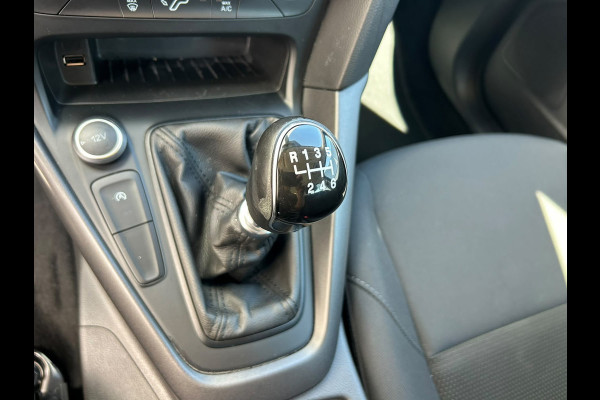 Ford FOCUS Wagon 1.0 Lease Edition | CARPLAY | TREKHAAK | NAVI | BLUETOOTH | CC | PDC | APK T/M 7-6-2027 | NW DISTRIBUTIE | TOPPER