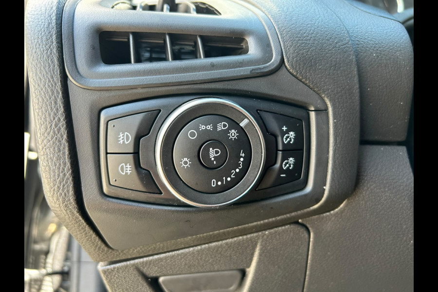 Ford FOCUS Wagon 1.0 Lease Edition | CARPLAY | TREKHAAK | NAVI | BLUETOOTH | CC | PDC | APK T/M 7-6-2027 | NW DISTRIBUTIE | TOPPER