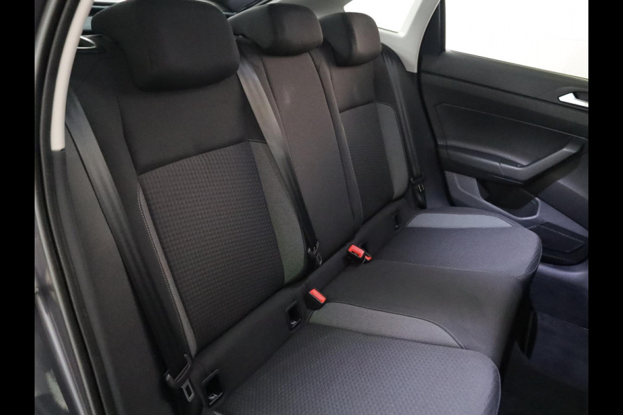 Volkswagen Taigo 1.0 TSI Life Edition 95 pk | Verlengde garantie | Navigatie via App | Parkeersensoren | Achteruitrijcamera | Adaptieve cruise control | Keyless |