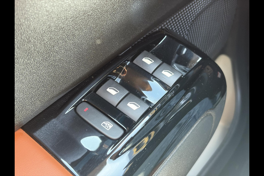 Citroën C3 1.2 PureTech Shine Nieuwe D-riem,Camera,Navi,Clima,Cruise,Lm velgen,Pdc,Rijstrooksensor,Halfleder,Dealer Onderhouden,N.A.P,Apk tot 06-2027