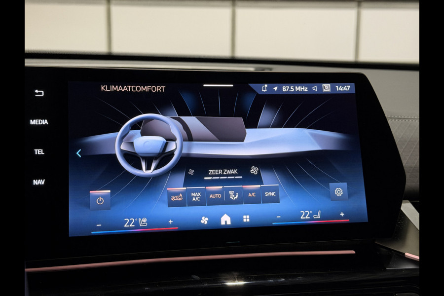 BMW iX2 eDrive20 67 kWh M Sport Edition | Panoramadak | Leder | Premiumpakket | ACC | LED adaptief  | M Sport Pro