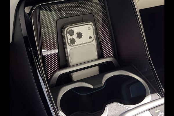 BMW iX2 eDrive20 67 kWh M Sport Edition | Panoramadak | Leder | Premiumpakket | ACC | LED adaptief  | M Sport Pro