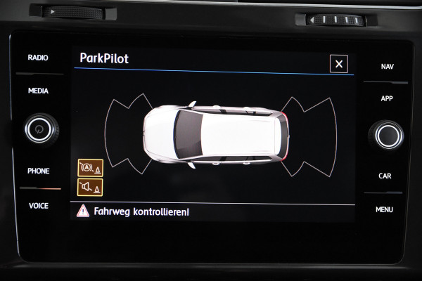 Volkswagen Golf Variant *Navigatie*Stoelverwarming*Park assist*