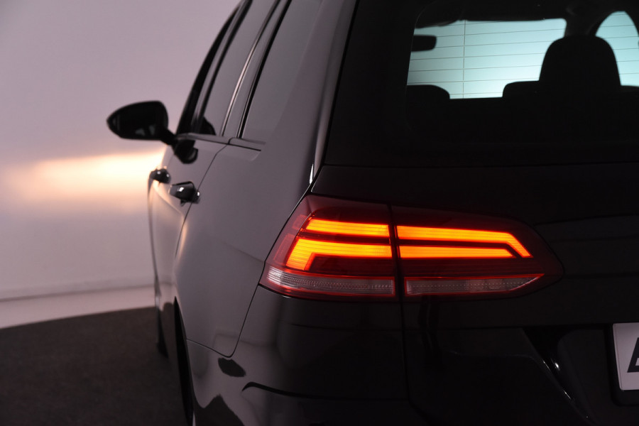Volkswagen Golf Variant *Navigatie*Stoelverwarming*Park assist*