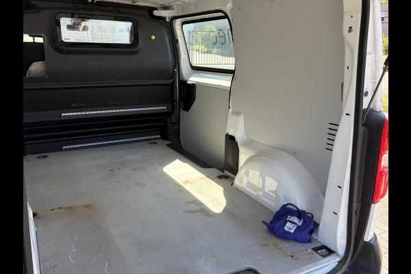 Peugeot Expert 2.0 BlueHDI 180PK Automaat L2H1 Standard Premium ✓ camera ✓ navigatie ✓ airco