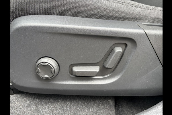 Volvo C40 Recharge Twin Ultimate 78 kWh SOH 96% | ELEKTRISCHE TREKHAAK|  MEMORY STOEL| HARMAN KARDON| PANORAMADAK| ELEK. ACHTERKLEP| 360 CAMERA| SUPER COMPLEET| RIJKLAAR GELEVERD!|