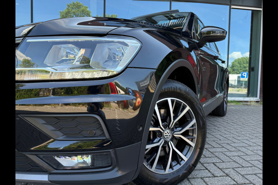 Volkswagen Tiguan Allspace 1.5 TSI Comfortline Business 7p. - Automaat - Pano/Schuifdak - Leder - Navi - Org.NL
