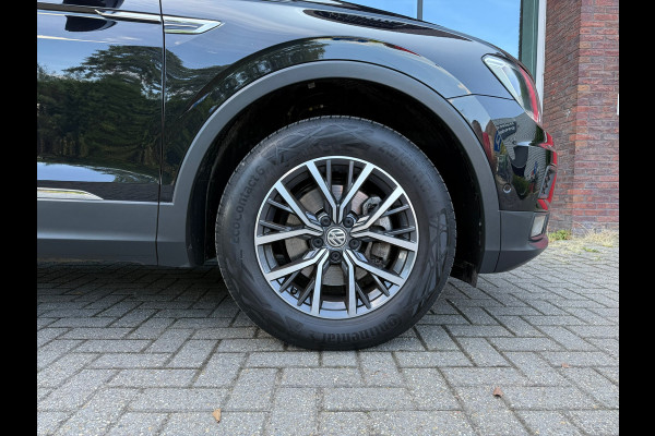 Volkswagen Tiguan Allspace 1.5 TSI Comfortline Business 7p. - Automaat - Pano/Schuifdak - Leder - Navi - Org.NL
