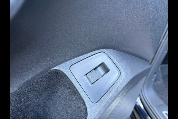 Volkswagen Tiguan Allspace 1.5 TSI Comfortline Business 7p. - Automaat - Pano/Schuifdak - Leder - Navi - Org.NL