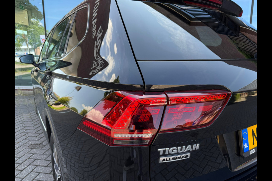 Volkswagen Tiguan Allspace 1.5 TSI Comfortline Business 7p. - Automaat - Pano/Schuifdak - Leder - Navi - Org.NL