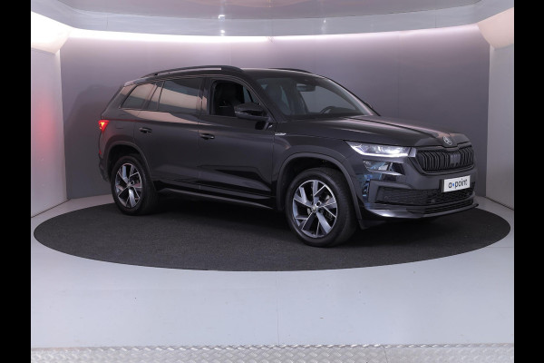 Škoda Kodiaq 1.5 TSI Sportline Business 150 pk Automaat | Navigatie | Parkeersensoren | Achteruitrijcamera | Adaptieve cruise control | Elektr. achterklep | Autom. airco (3 zones) | Keyless |