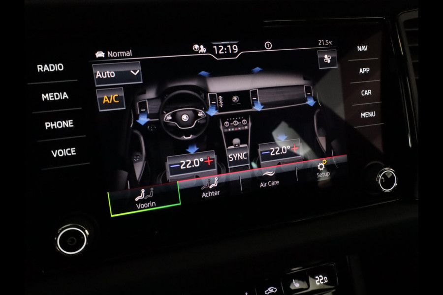 Škoda Kodiaq 1.5 TSI Sportline Business 150 pk Automaat | Navigatie | Parkeersensoren | Achteruitrijcamera | Adaptieve cruise control | Elektr. achterklep | Autom. airco (3 zones) | Keyless |