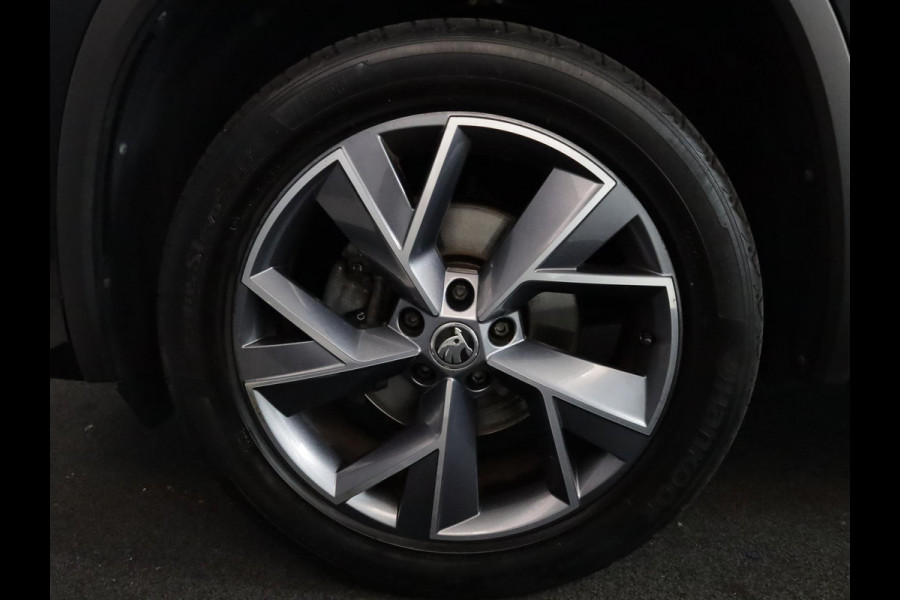 Škoda Kodiaq 1.5 TSI Sportline Business 150 pk Automaat | Navigatie | Parkeersensoren | Achteruitrijcamera | Adaptieve cruise control | Elektr. achterklep | Autom. airco (3 zones) | Keyless |