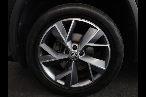 Škoda Kodiaq 1.5 TSI Sportline Business 150 pk Automaat | Navigatie | Parkeersensoren | Achteruitrijcamera | Adaptieve cruise control | Elektr. achterklep | Autom. airco (3 zones) | Keyless |