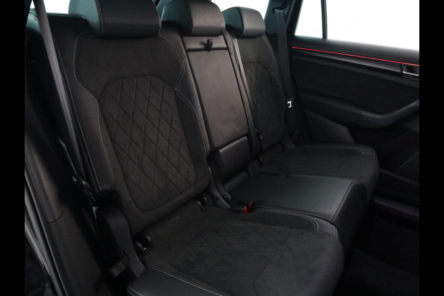 Škoda Kodiaq 1.5 TSI Sportline Business 150 pk Automaat | Navigatie | Parkeersensoren | Achteruitrijcamera | Adaptieve cruise control | Elektr. achterklep | Autom. airco (3 zones) | Keyless |
