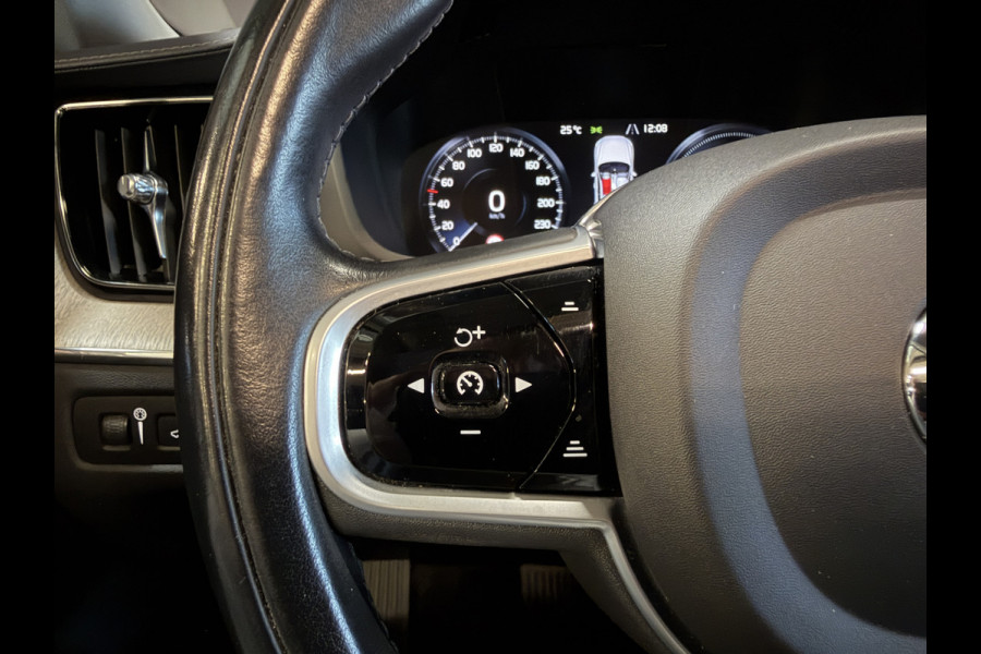 Volvo XC60 2.0 Recharge T8 AWD Inscription | Panoramadak | Elektr. trekhaak | Harman/Kardon | Camera | Stoel/stuurverwarming | Adapt. cruise