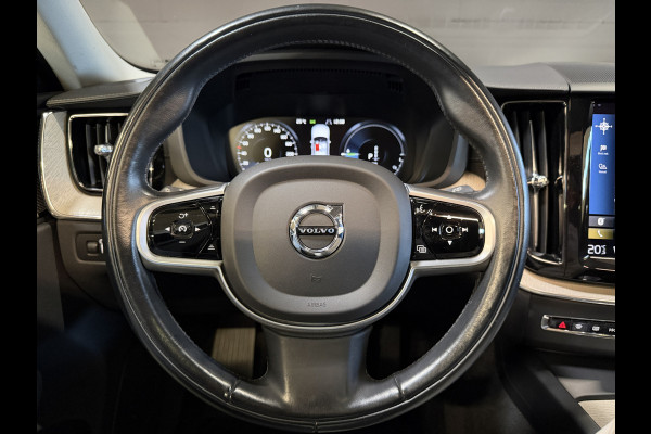 Volvo XC60 2.0 Recharge T8 AWD Inscription | Panoramadak | Elektr. trekhaak | Harman/Kardon | Camera | Stoel/stuurverwarming | Adapt. cruise
