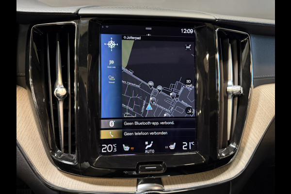 Volvo XC60 2.0 Recharge T8 AWD Inscription | Panoramadak | Elektr. trekhaak | Harman/Kardon | Camera | Stoel/stuurverwarming | Adapt. cruise