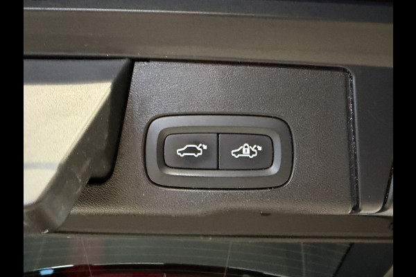 Volvo XC60 2.0 Recharge T8 AWD Inscription | Panoramadak | Elektr. trekhaak | Harman/Kardon | Camera | Stoel/stuurverwarming | Adapt. cruise