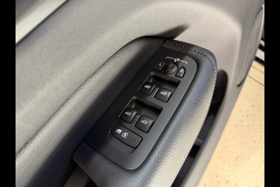 Volvo XC60 2.0 Recharge T8 AWD Inscription | Panoramadak | Elektr. trekhaak | Harman/Kardon | Camera | Stoel/stuurverwarming | Adapt. cruise