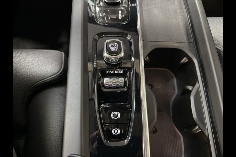 Volvo XC60 2.0 Recharge T8 AWD Inscription | Panoramadak | Elektr. trekhaak | Harman/Kardon | Camera | Stoel/stuurverwarming | Adapt. cruise