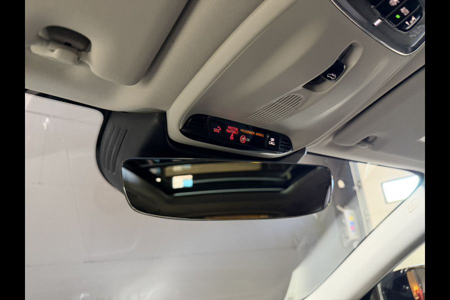 Volvo XC60 2.0 Recharge T8 AWD Inscription | Panoramadak | Elektr. trekhaak | Harman/Kardon | Camera | Stoel/stuurverwarming | Adapt. cruise