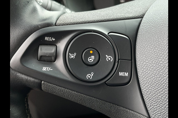 Opel Corsa 1.2 Ultimate CAMERA / CARPLAY / PDC V+A / STOEL & STUURVERWARMING / TWO-TONE / CRUISE CONTROL