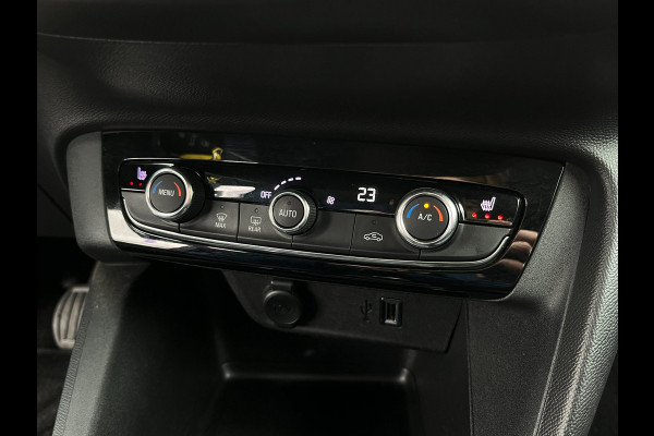 Opel Corsa 1.2 Ultimate CAMERA / CARPLAY / PDC V+A / STOEL & STUURVERWARMING / TWO-TONE / CRUISE CONTROL