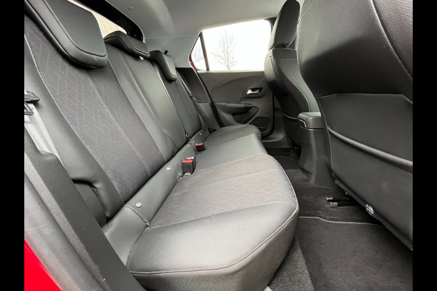 Opel Corsa 1.2 Ultimate CAMERA / CARPLAY / PDC V+A / STOEL & STUURVERWARMING / TWO-TONE / CRUISE CONTROL