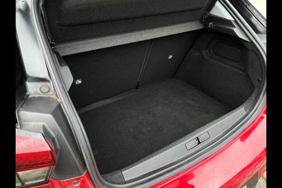 Opel Corsa 1.2 Ultimate CAMERA / CARPLAY / PDC V+A / STOEL & STUURVERWARMING / TWO-TONE / CRUISE CONTROL
