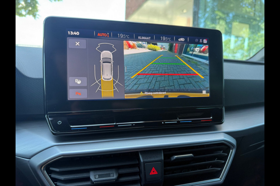 Seat Leon Sportstourer 1.0 eTSI FR Business Intense - Automaat - Navi - Climate - Parkeerhulp - Org.NL