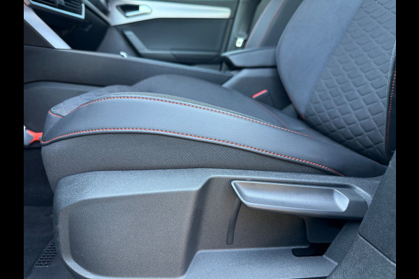 Seat Leon Sportstourer 1.0 eTSI FR Business Intense - Automaat - Navi - Climate - Parkeerhulp - Org.NL