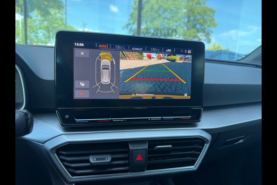 Seat Leon Sportstourer 1.0 eTSI FR Business Intense - Automaat - Navi - Climate - Parkeerhulp - Org.NL