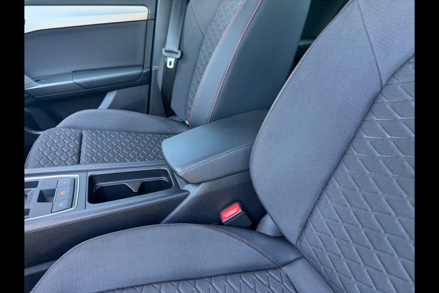 Seat Leon Sportstourer 1.0 eTSI FR Business Intense - Automaat - Navi - Climate - Parkeerhulp - Org.NL