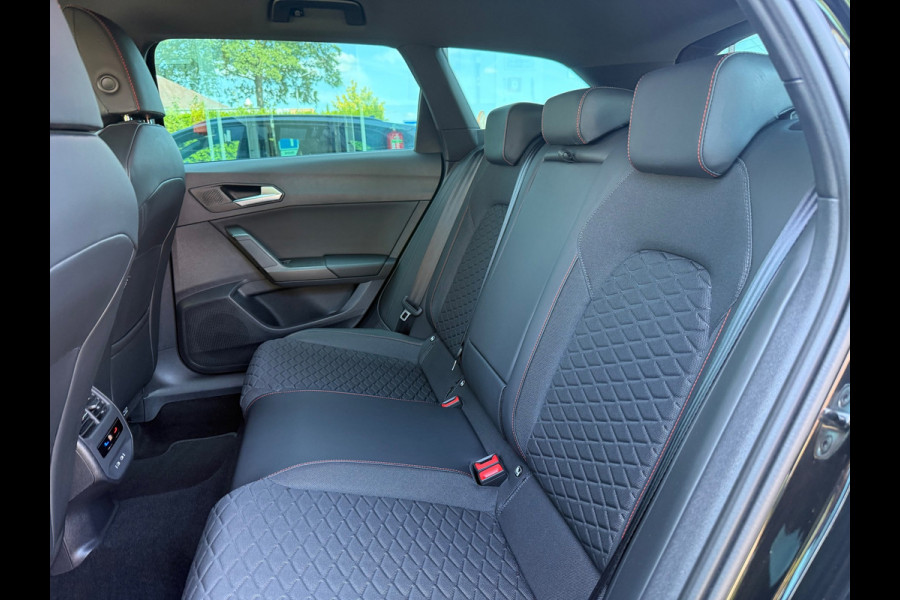 Seat Leon Sportstourer 1.0 eTSI FR Business Intense - Automaat - Navi - Climate - Parkeerhulp - Org.NL