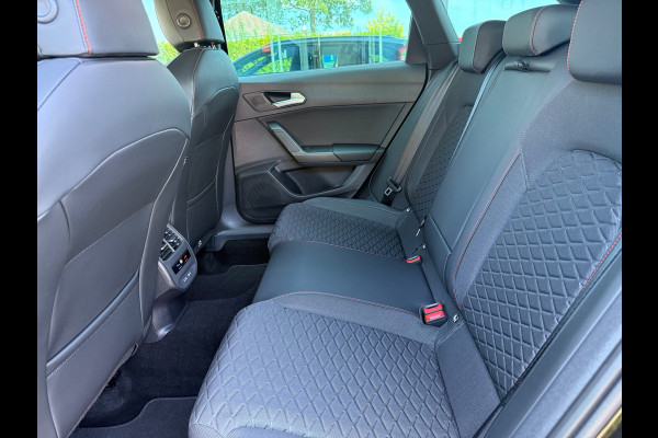 Seat Leon Sportstourer 1.0 eTSI FR Business Intense - Automaat - Navi - Climate - Parkeerhulp - Org.NL