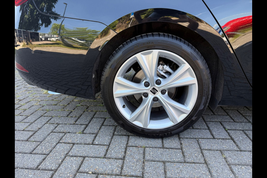 Seat Leon Sportstourer 1.0 eTSI FR Business Intense - Automaat - Navi - Climate - Parkeerhulp - Org.NL