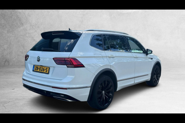 Volkswagen Tiguan Allspace 1.5 TSI Highline Business R-line 7p. (NL-auto, Panorama, Trehaak, Carplay, Camera, Leder, StoelV, ETc)