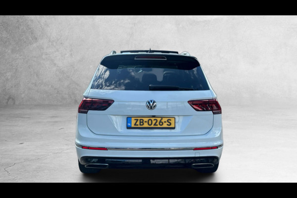 Volkswagen Tiguan Allspace 1.5 TSI Highline Business R-line 7p. (NL-auto, Panorama, Trehaak, Carplay, Camera, Leder, StoelV, ETc)