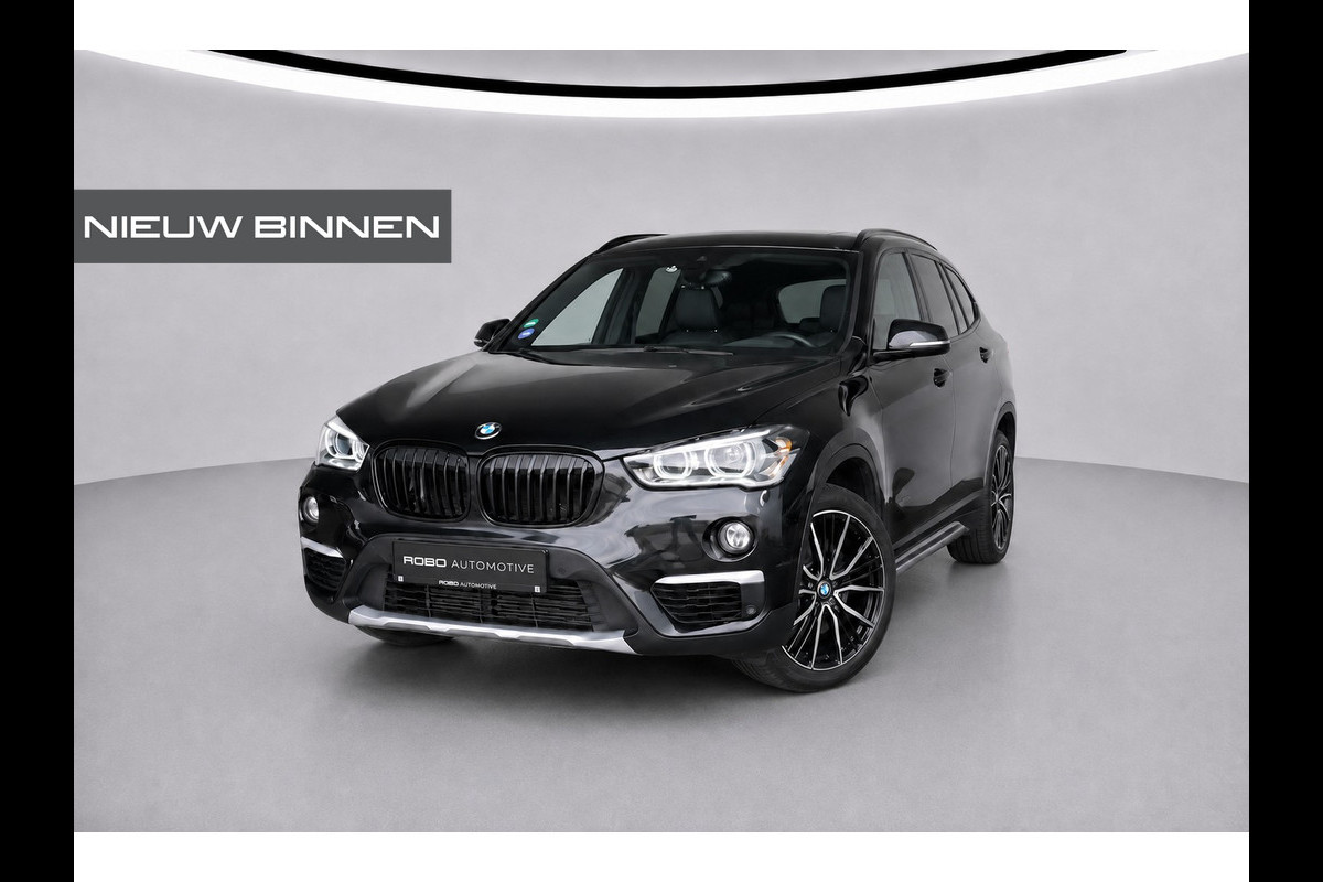 BMW X1 xDrive20i High Executive | Panoramadak | Head-Up Display | Stoelverwarming | HIFI | Camera | Leer | Trekhaak | Cruise Control | LED | Navigatie | NAP | Dealer Onderhouden | Automaat | Parkeersensoren | Climate Contro